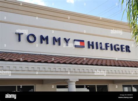 tommy hilfiger sign